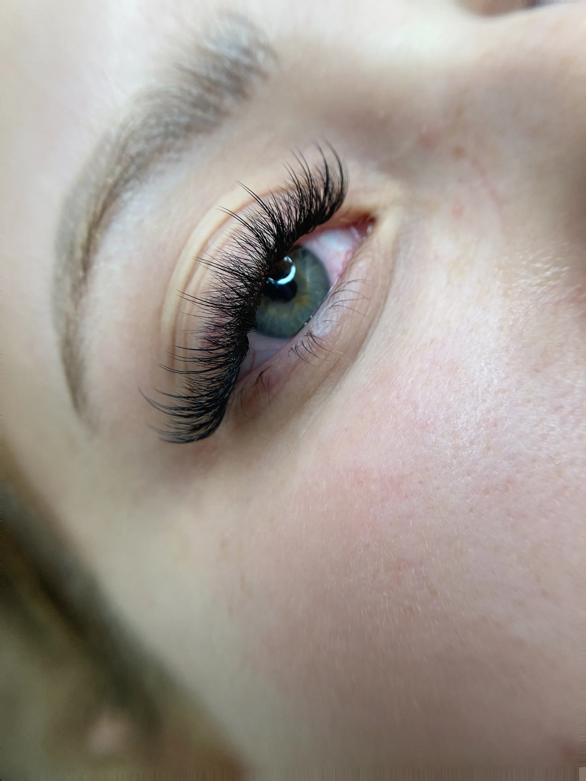 Hybrid Eyelash Extensions