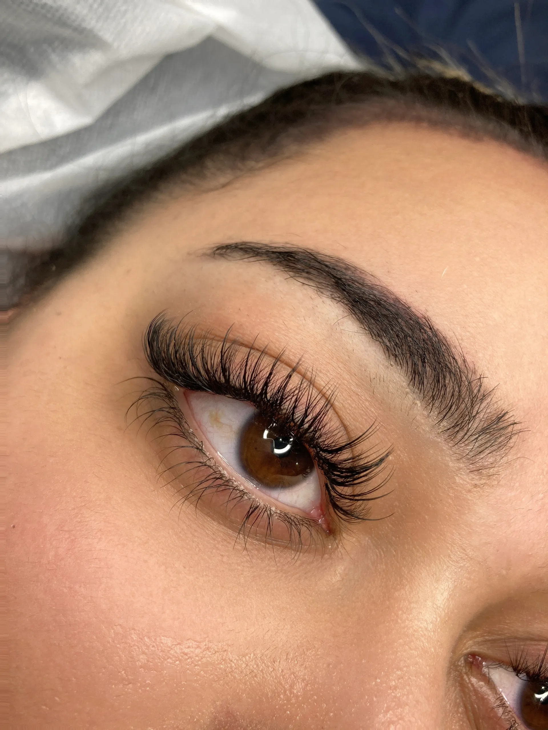 Hybrid Eyelash Extensions