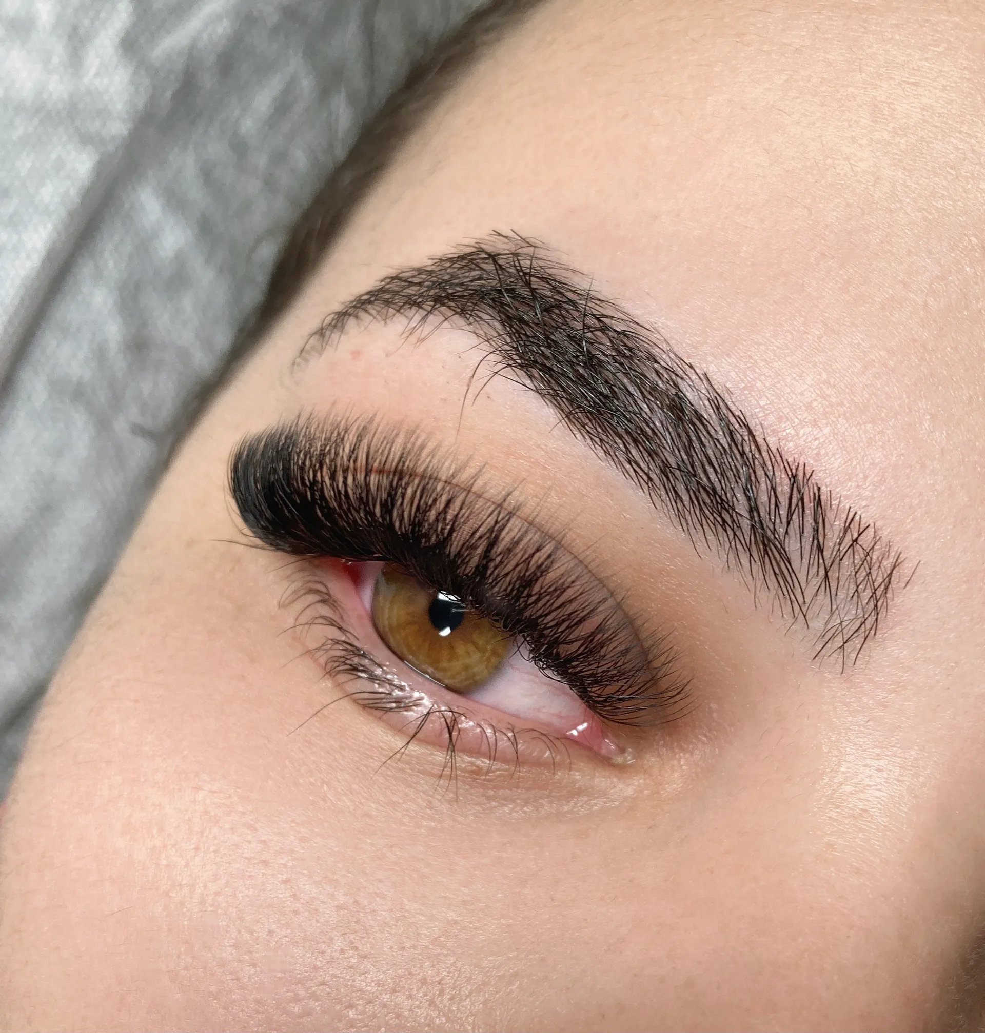 Dramatic Volume Eyelash Extensions